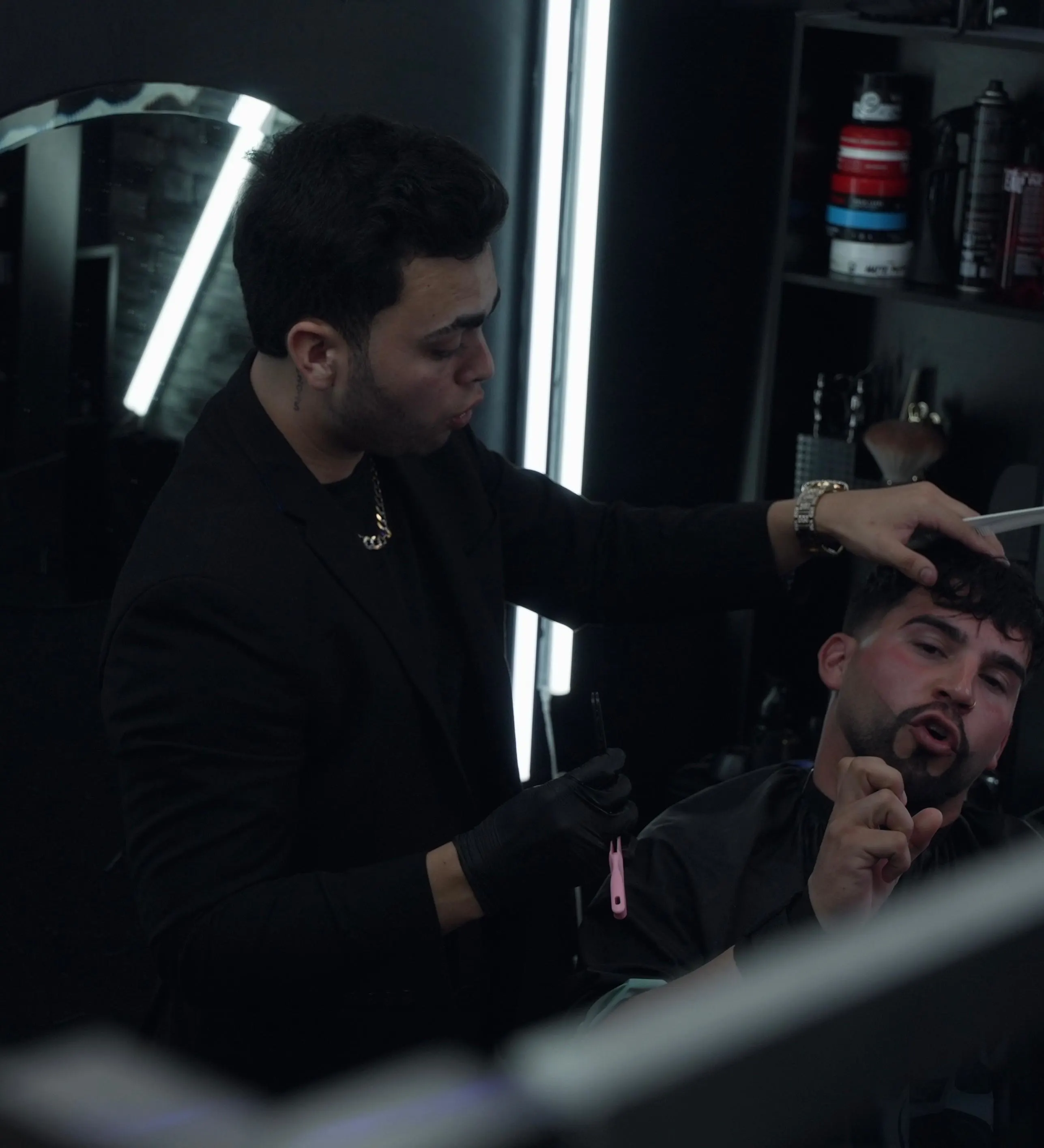 Fredy Master Barber at work 2