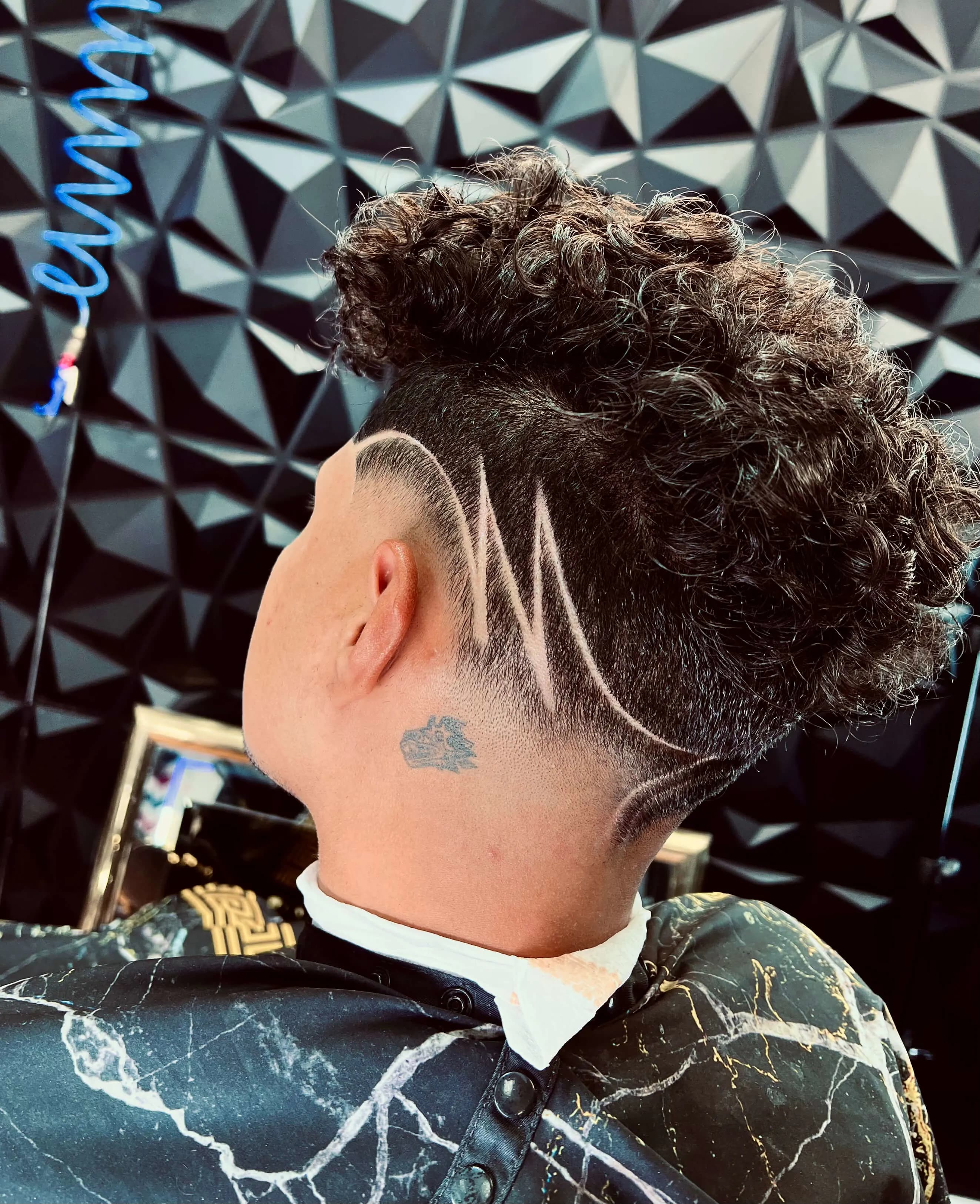 Fredy Master Barber at work 5
